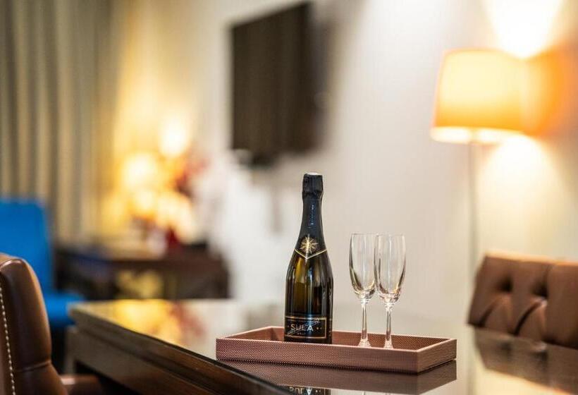 جناح إدارى, Indraprastha Spa Resort