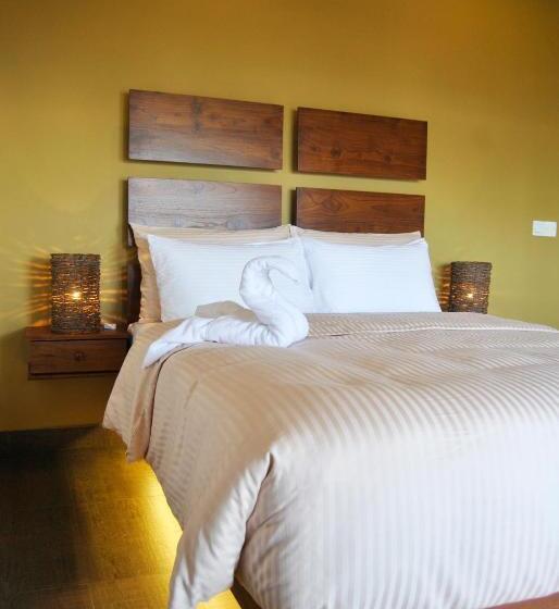 Economy Zimmer, The Canoe