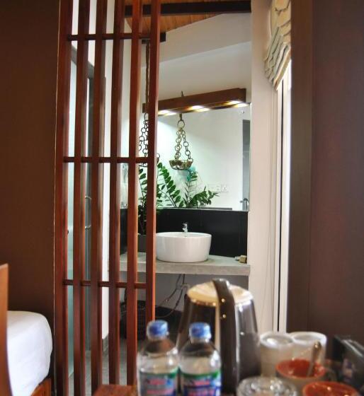 3-Bett-Standardzimmer, The Canoe