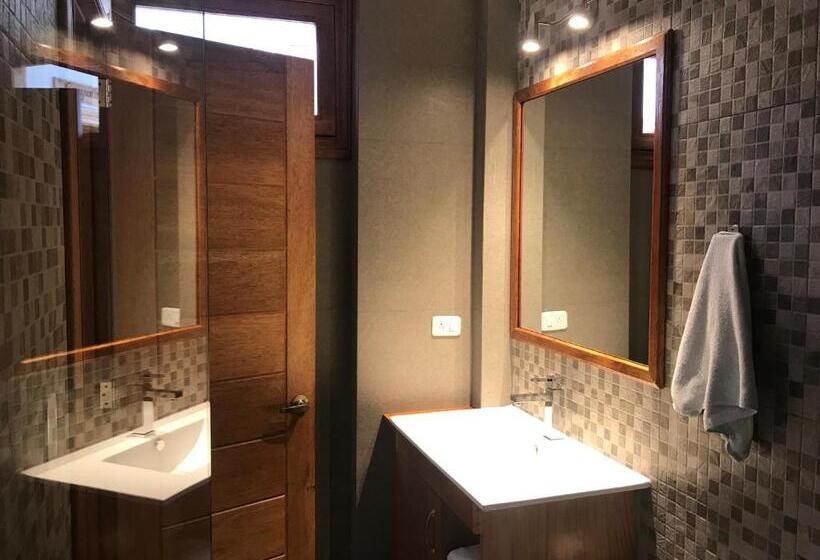 Номер Superior Кровать Кинг, Community Hostel Alausi