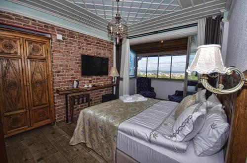 اتاق لوکس با چشمانداز دریا, Ayşe Hanım Konağı