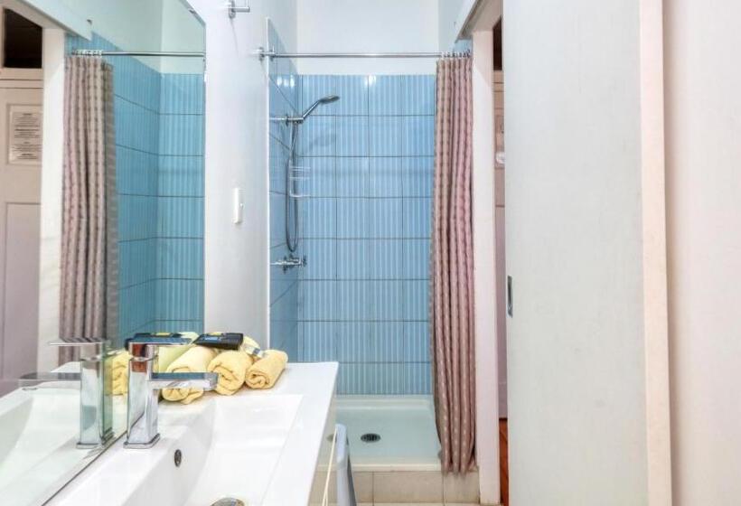 スタンダードルーム, Corones