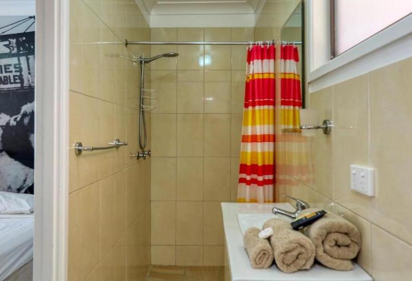 スタンダードルーム, Corones