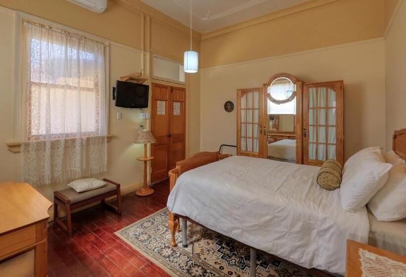 バルコニー付きデラックスルーム, Corones