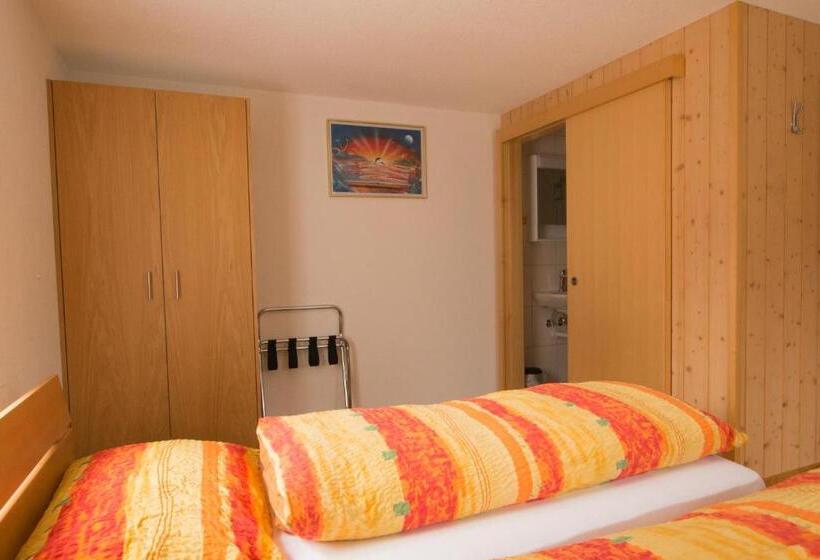 스탠다드 룸, Hof Und Post