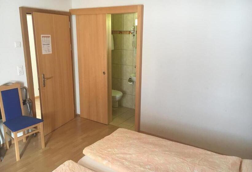 스탠다드 룸, Hof Und Post