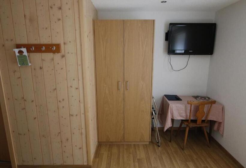 스탠다드 룸, Hof Und Post