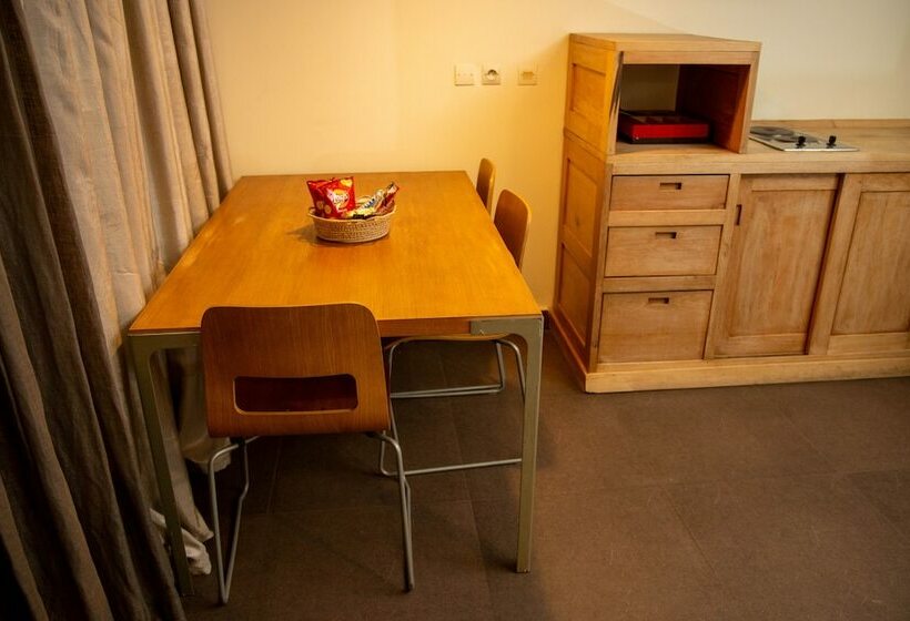 سوییت لوکس, La Villette