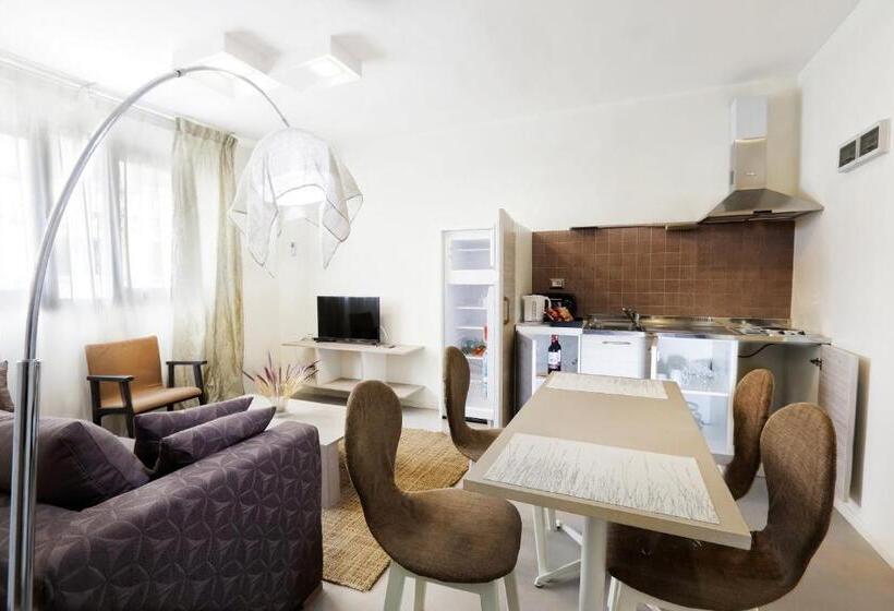 سوئیت سینیور, La Villette