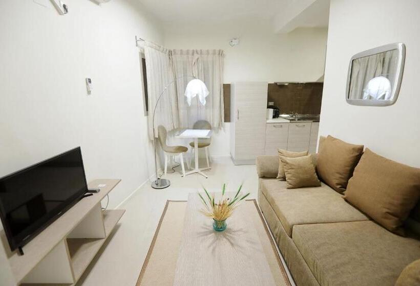 سوییت لوکس, La Villette