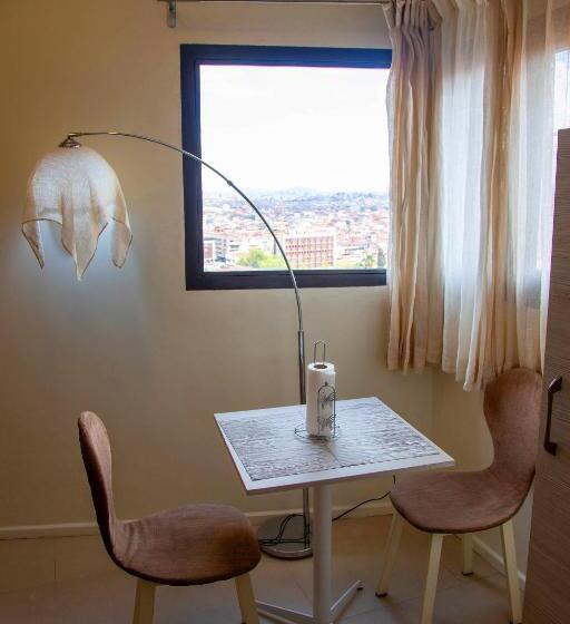 سوییت لوکس, La Villette