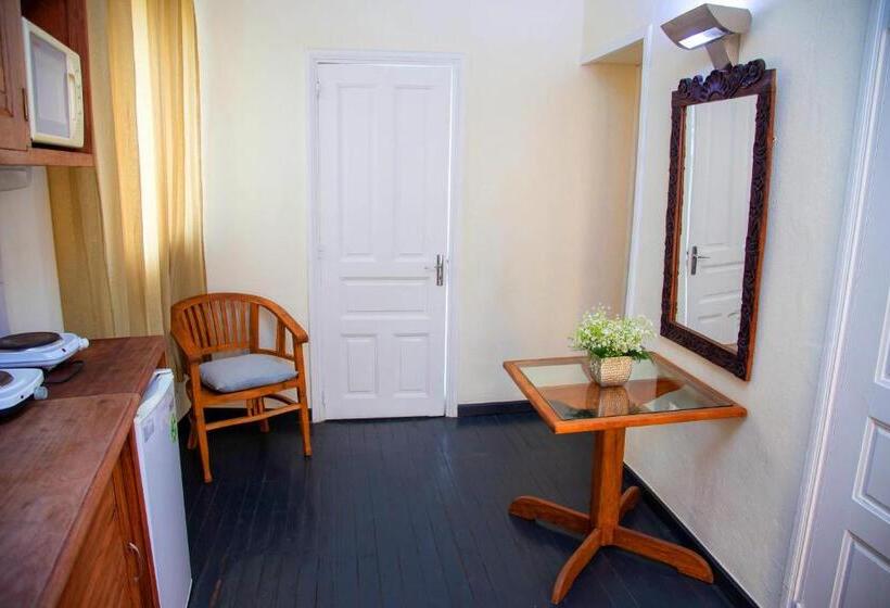 استودیو استاندارد با بالکن, La Villette