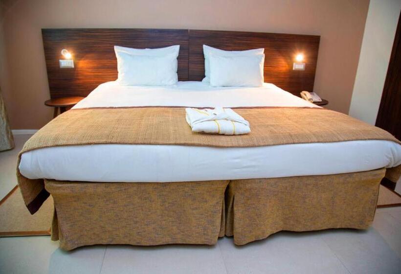 سوییت اجرایی, La Villette