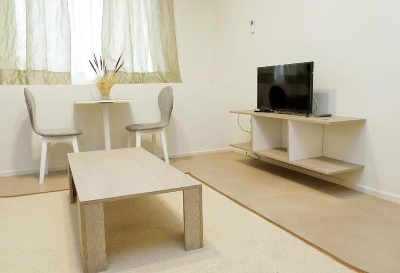 سوییت لوکس, La Villette