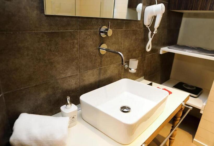 سوییت لوکس, La Villette