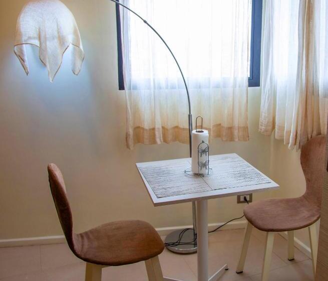 سوییت لوکس, La Villette