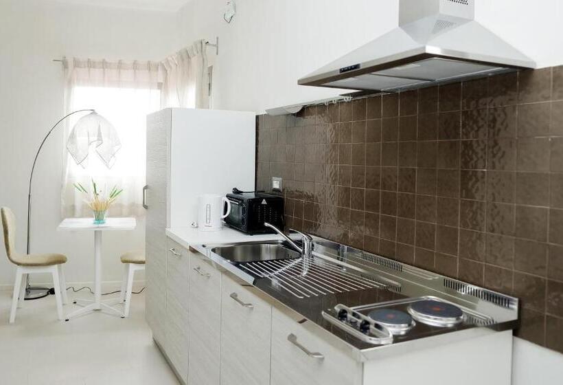 سوییت لوکس, La Villette