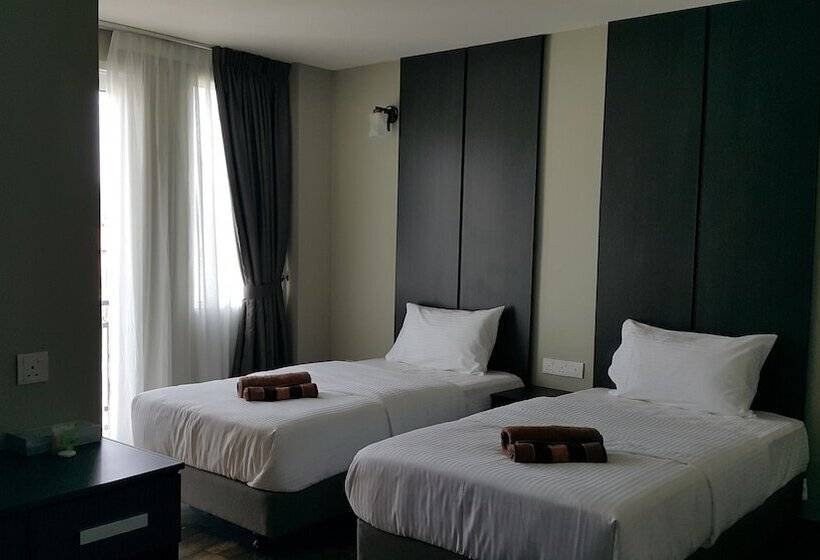 Номер Deluxe, The Chapter Suites &