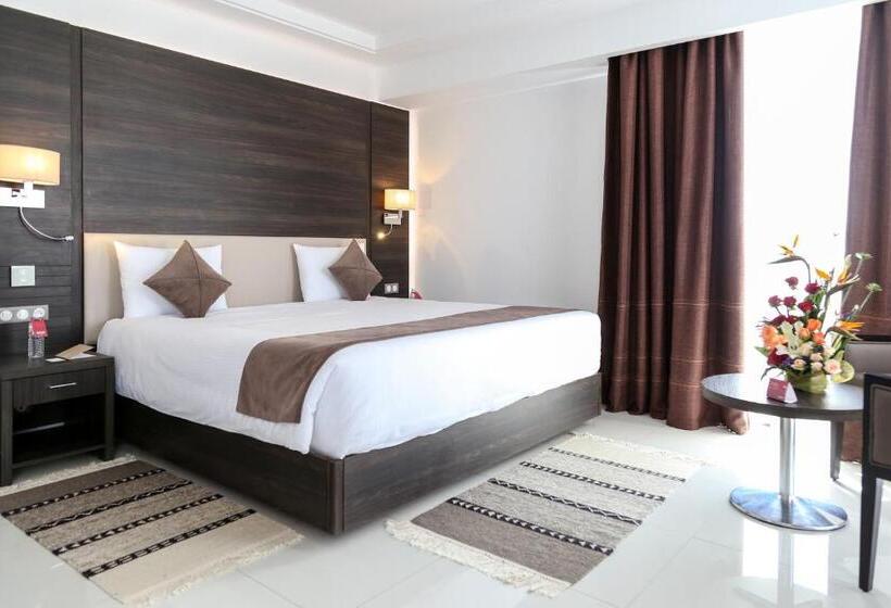 سوییت جونیور با چشمانداز شهر, Radisson Hotel Sfax