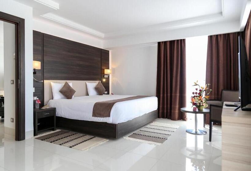 سوییت جونیور با چشمانداز شهر, Radisson Hotel Sfax