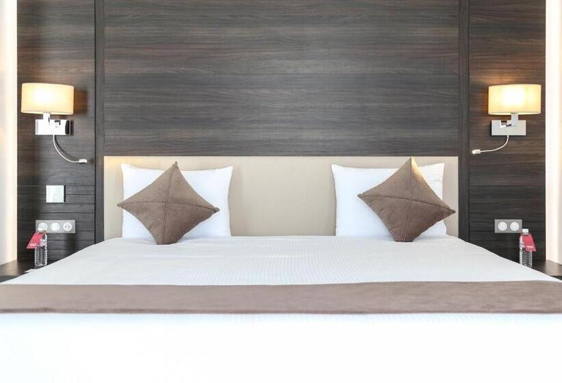 سوییت جونیور با چشمانداز شهر, Radisson Hotel Sfax