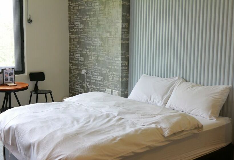 اتاق استاندارد, Dou House