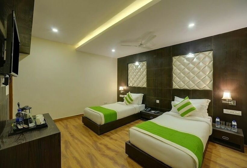 ロイヤルスイート, Cygnett Park Di Arch