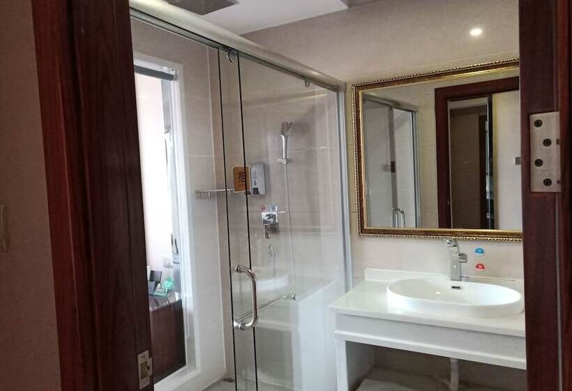 デラックストリプルルーム, Guilin Xin Bin International