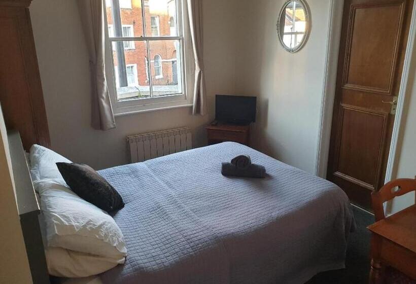 חדר סטנדרט, The Olde Swan