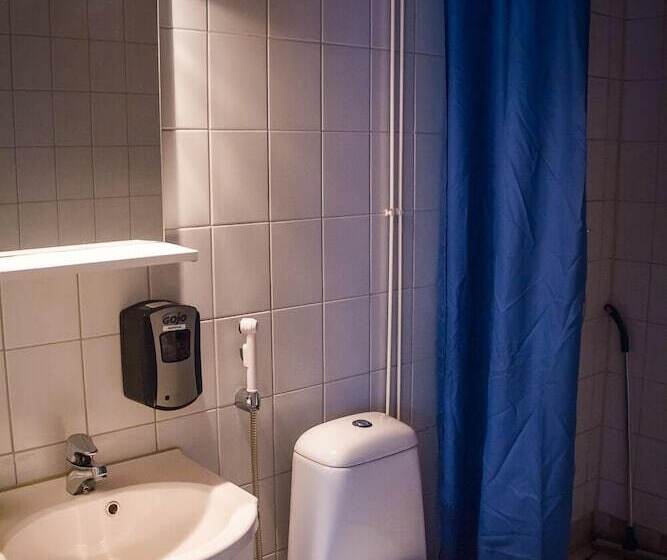 חדר סטנדרט לארבעה, Motelli Rovaniemi