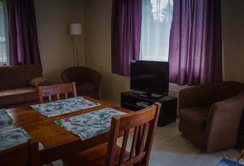 חדר סטנדרט לארבעה, Motelli Rovaniemi