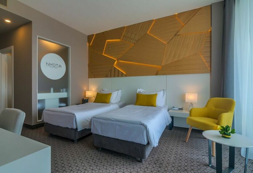 Номер Superior, Nyota Hotel & Conference Center