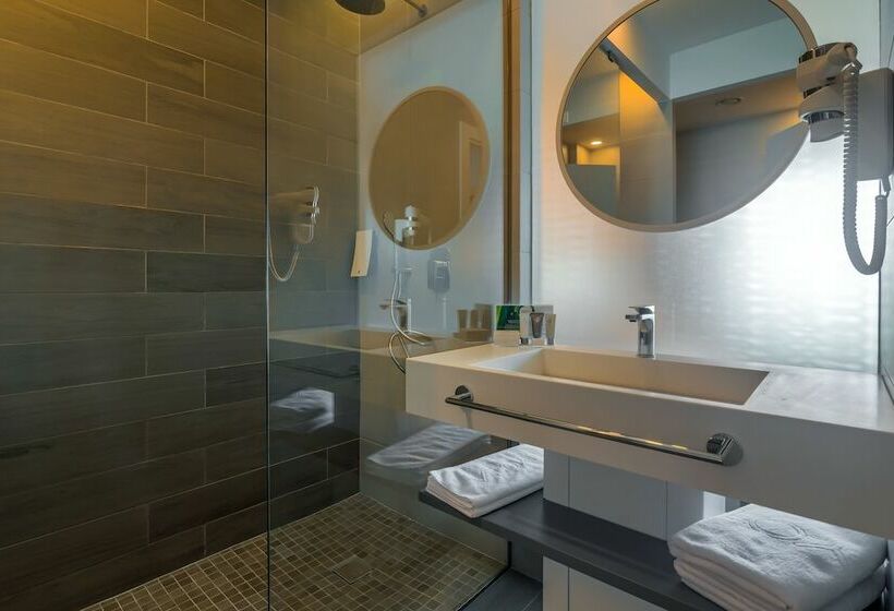 חדר סופריור, Nyota Hotel & Conference Center