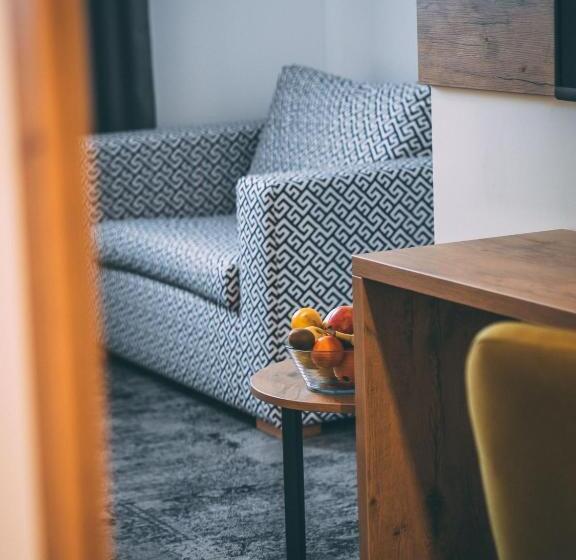 اتاق لوکس یک تخته, Orange