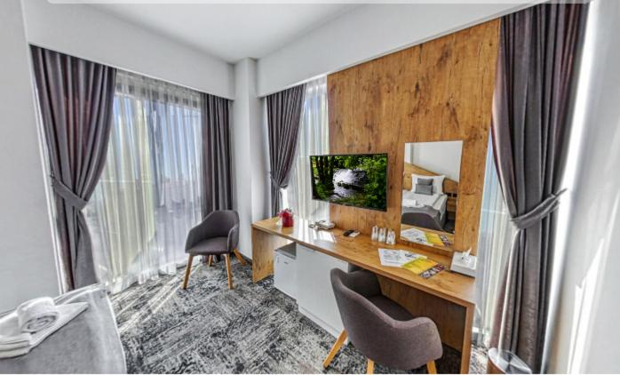 استودیو استاندارد با تخت کینگ, Orange