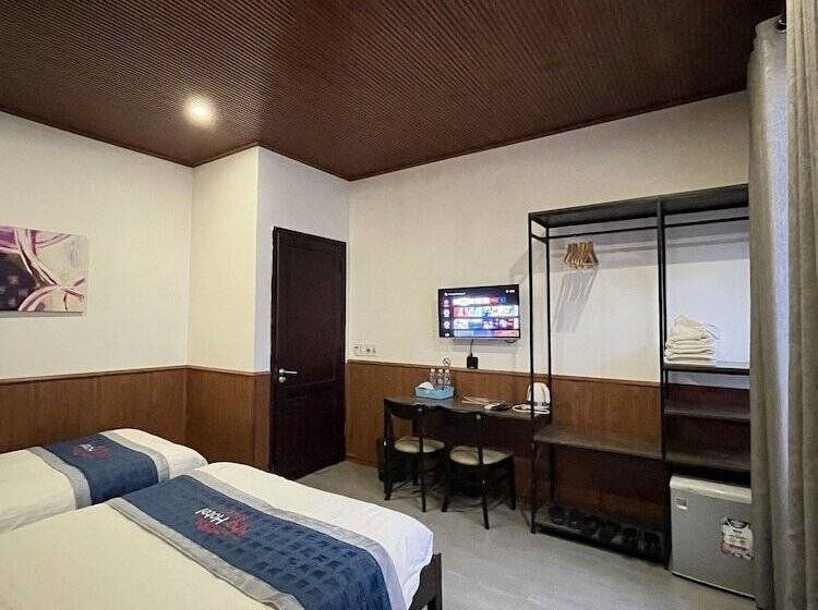 اتاق لوکس سه تخته, Kha Hostel