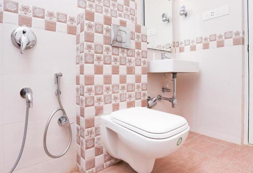 Номер Стандарт, Treebo C Plaza