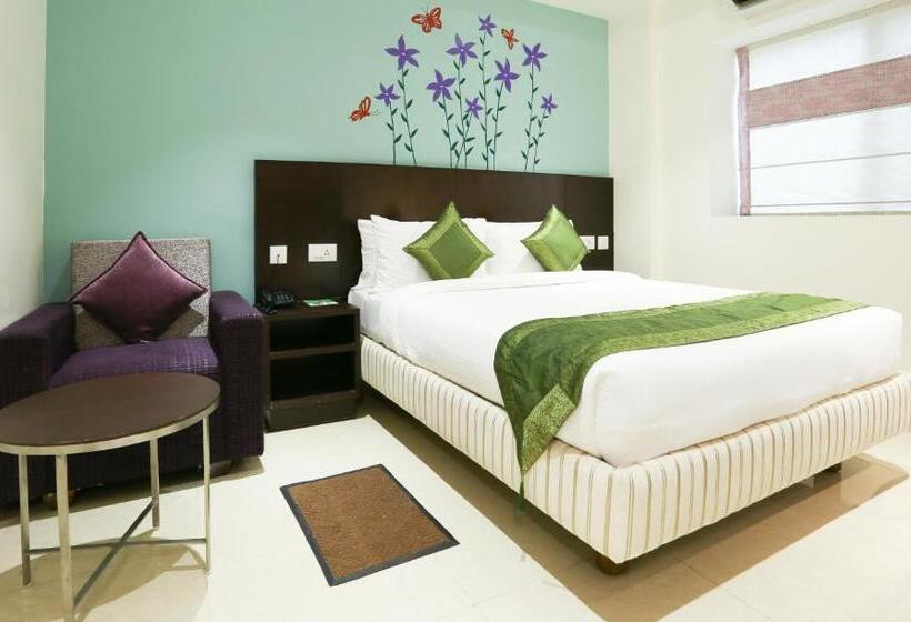 标准间, Treebo C Plaza