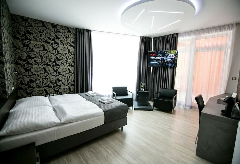 デラックスルーム, U Kostela