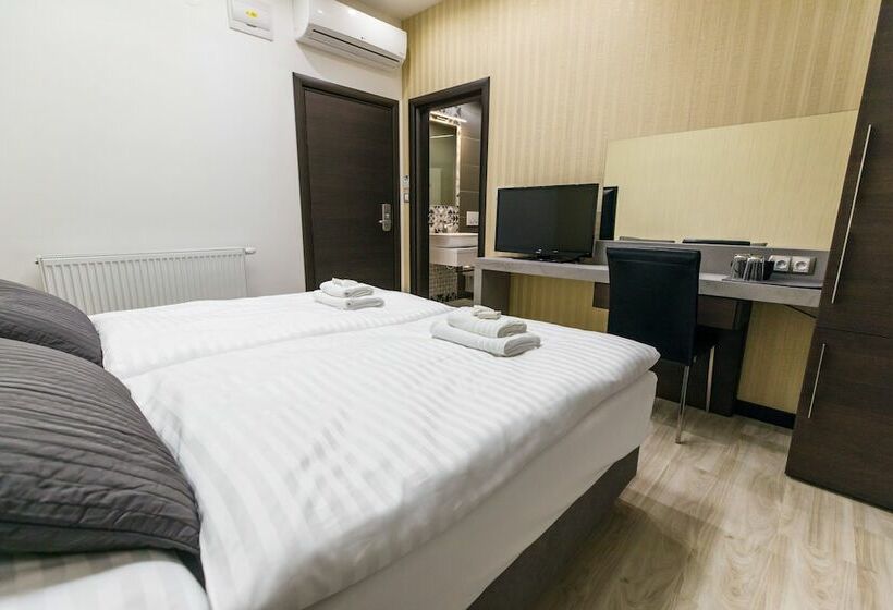 スタンダードルーム, U Kostela