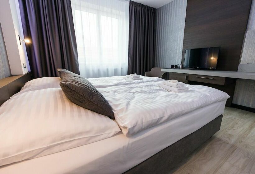 スタンダードルーム, U Kostela