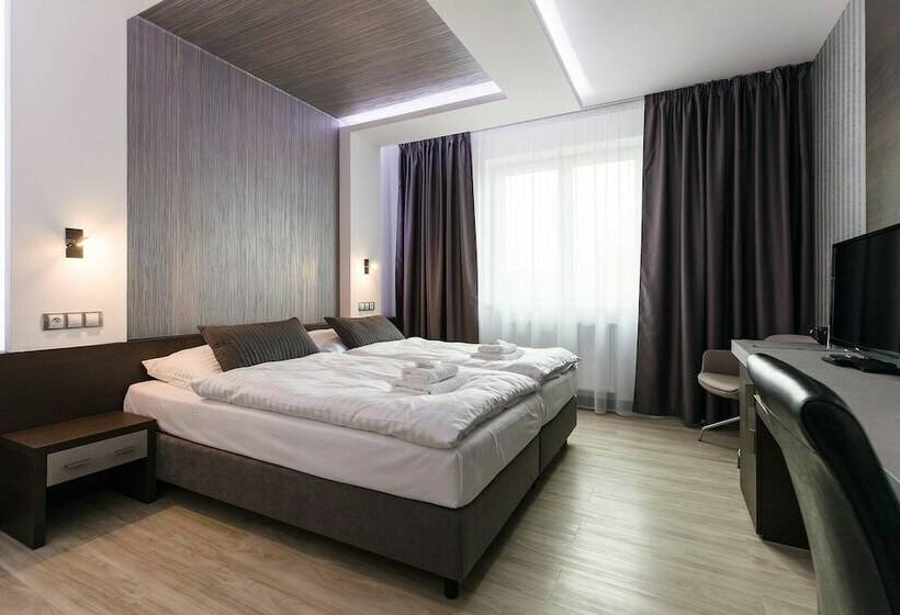 スタンダードルーム, U Kostela