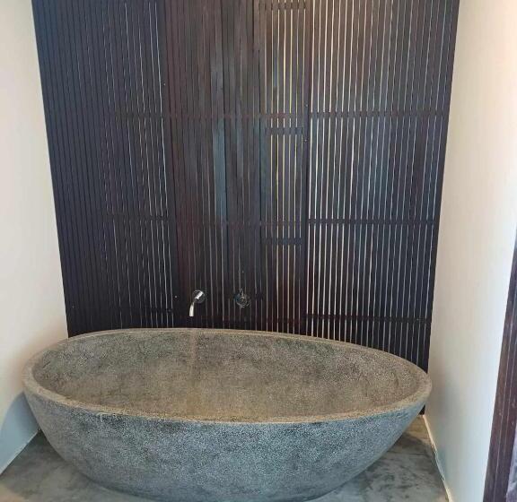 سوییت خانوادگی, Vihara Angkor