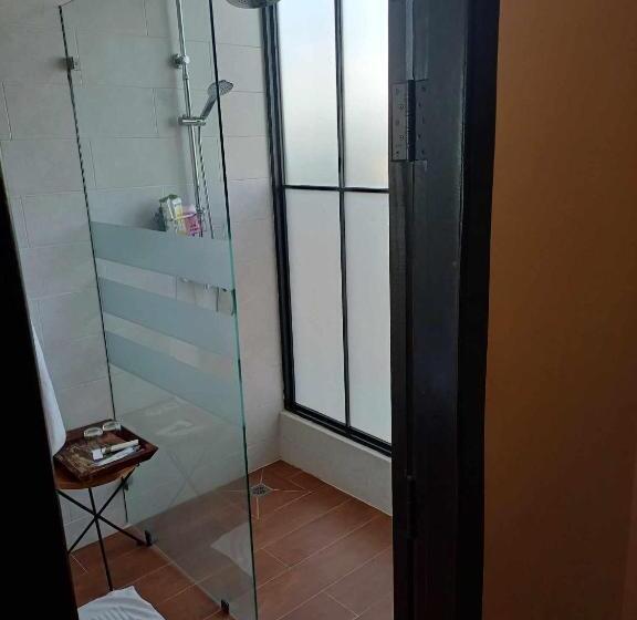 سوییت خانوادگی, Vihara Angkor