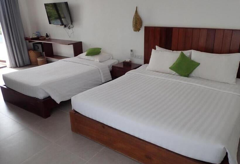 اتاق استاندارد با بالکن, Vihara Angkor