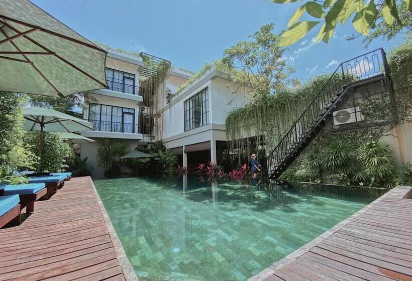 اتاق لوکس با بالکن, Vihara Angkor