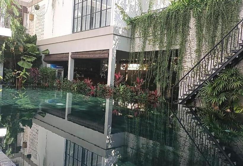 اتاق لوکس, Vihara Angkor