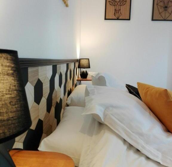 高级园景房, Mont B&b