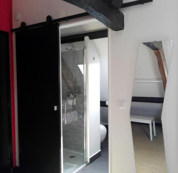 带大床的豪华间, Mont B&b