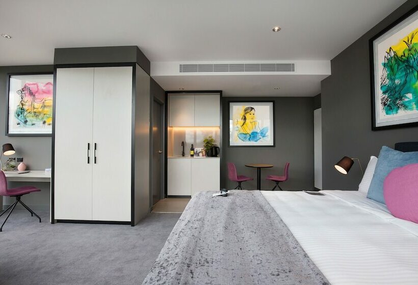 デラックススタジオ, Art Series   The Chen